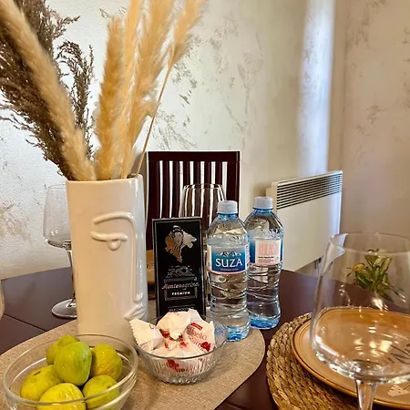 Cozy Modern Διαμέρισμα