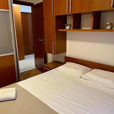 Cozy Modern * Ποντγορίτσα