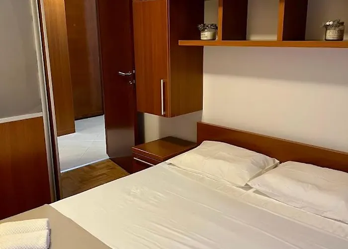 Cozy Modern * Ποντγορίτσα